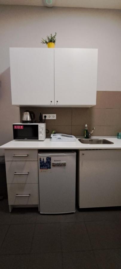 4 In The Party District Apartman *